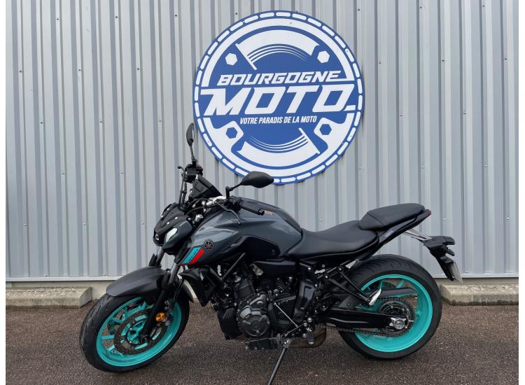 YAMAHA MT-07