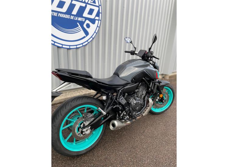 YAMAHA MT-07