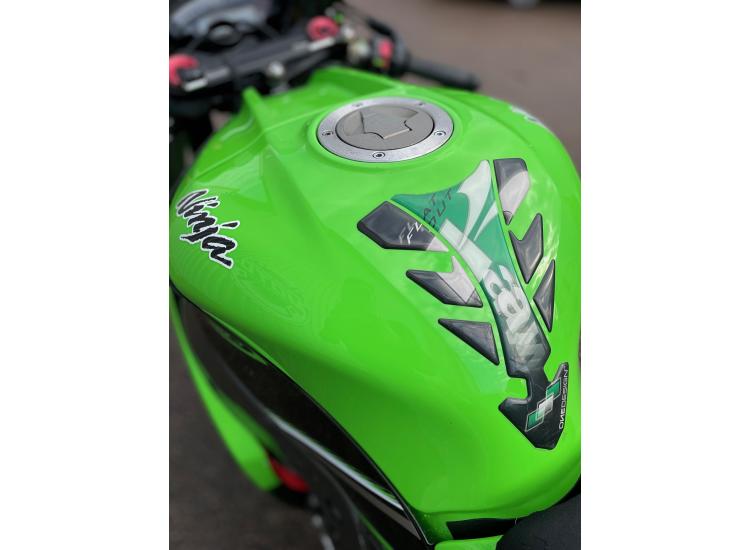 KAWASAKI ZX-10R