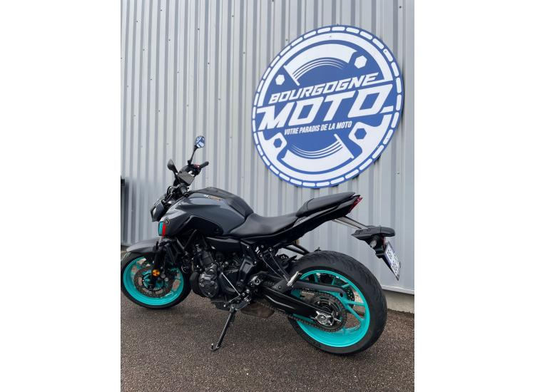 YAMAHA MT-07