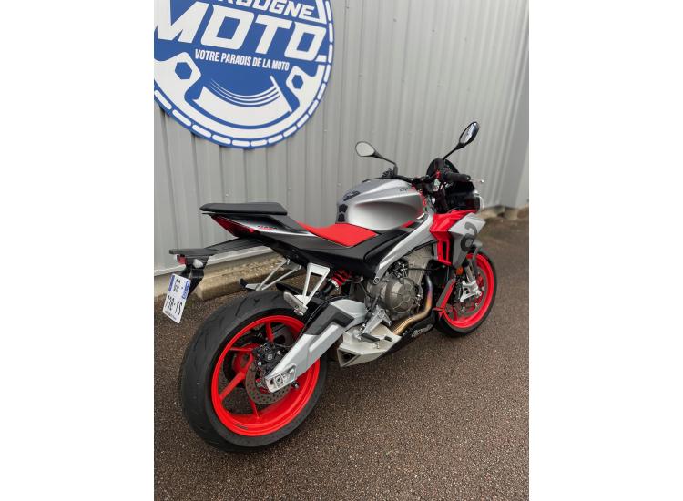 APRILIA TUONO 660