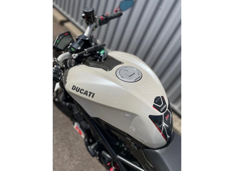DUCATI 1098 STREET FIGHTER