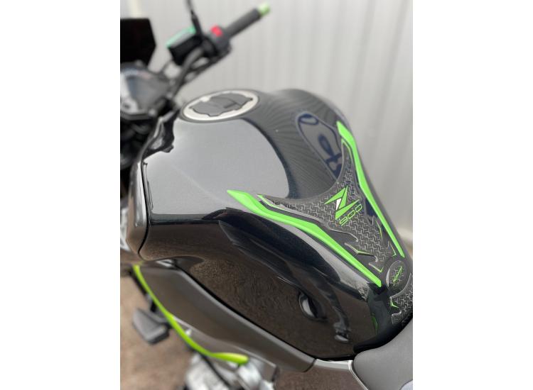 KAWASAKI Z 900