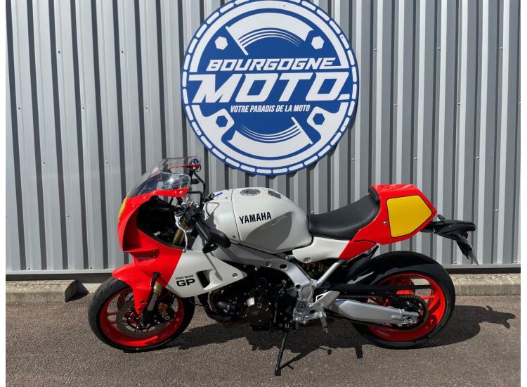 YAMAHA XSR 900 GP