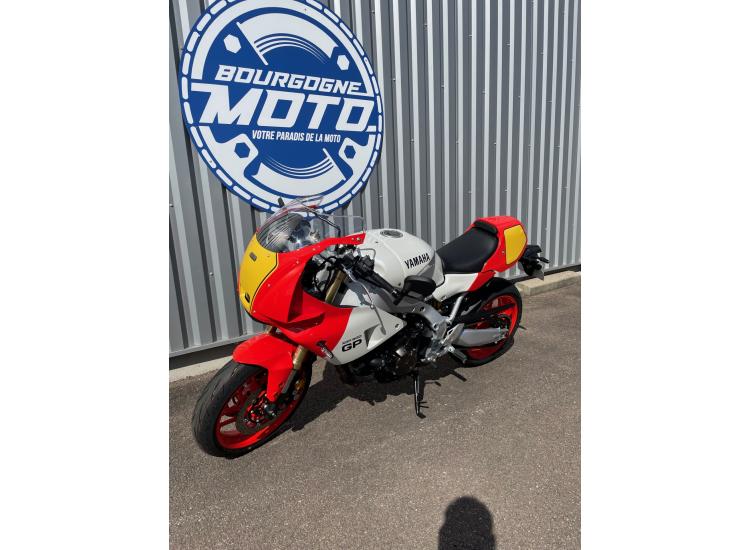 YAMAHA XSR 900 GP