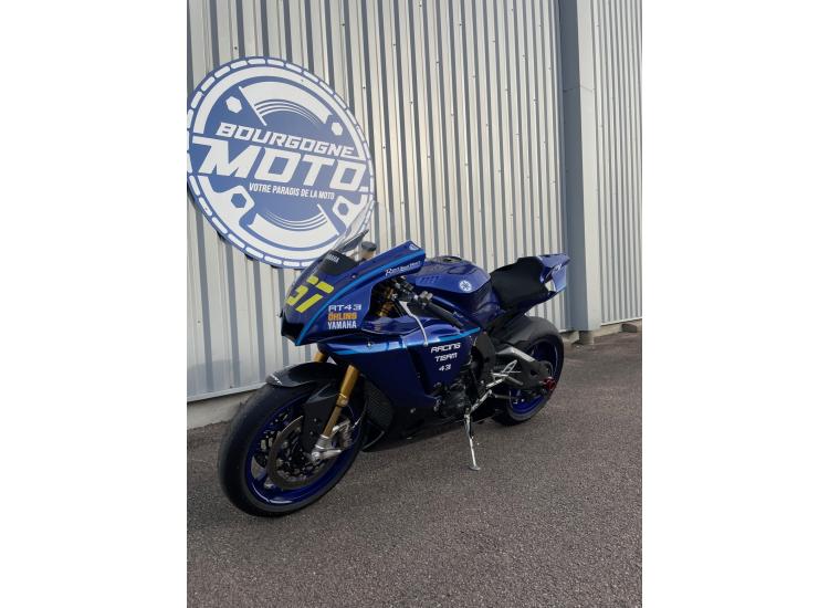 YAMAHA YZF 1000 R1