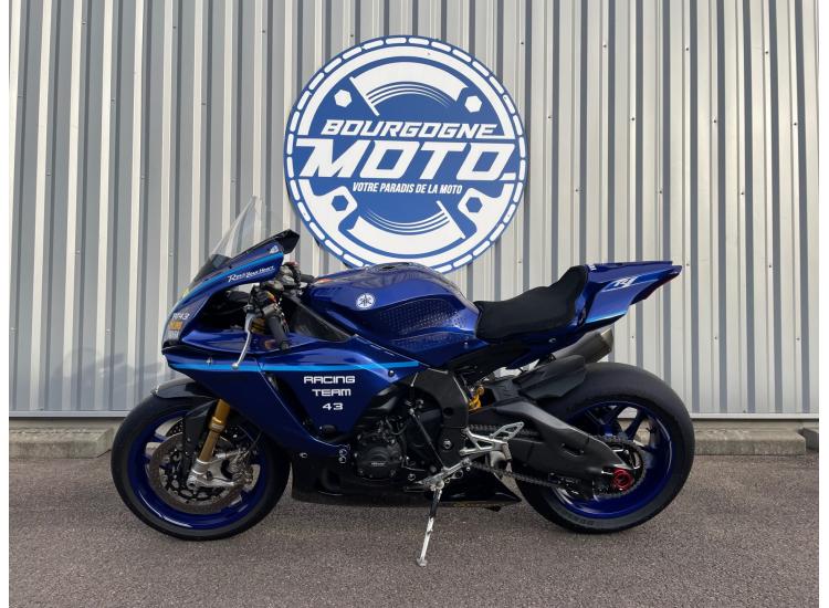 YAMAHA YZF 1000 R1