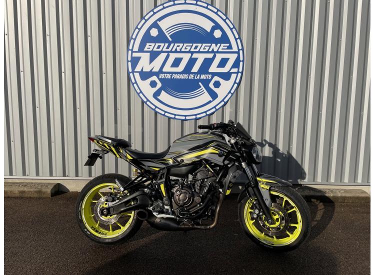 YAMAHA MT-07