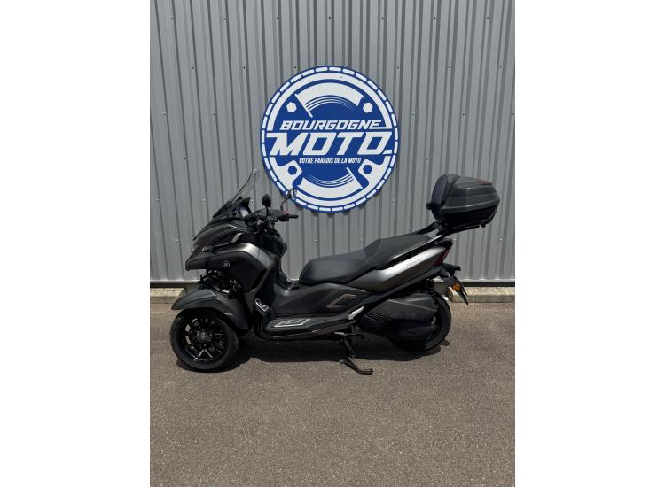 YAMAHA TRICITY 300