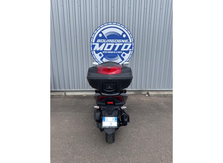 YAMAHA TRICITY 300
