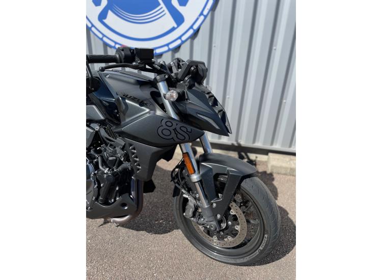 SUZUKI GSX-8S A2