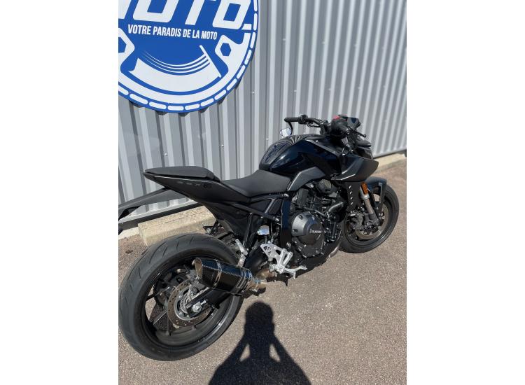 SUZUKI GSX-8S A2