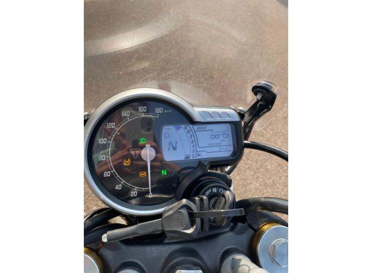TRIUMPH Scrambler 400 X