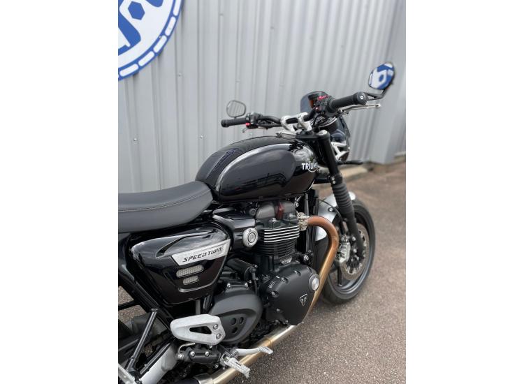 TRIUMPH SPEED TWIN 1200