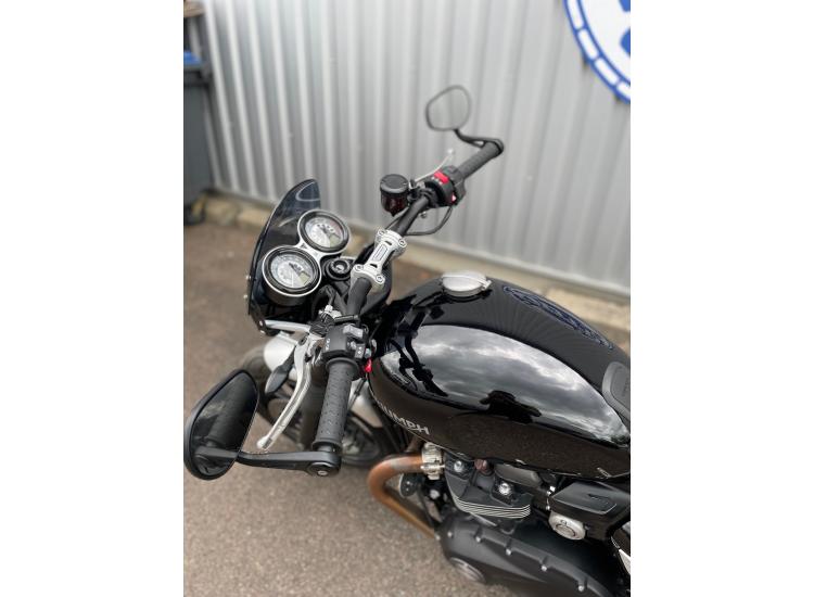 TRIUMPH SPEED TWIN 1200